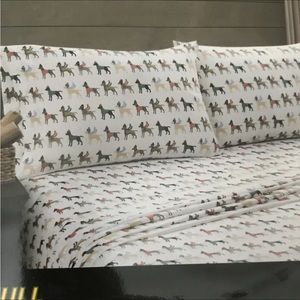 Remington Sheets Winter Dog Theme Pattern Full Sheet Set Dogs with Winter Hats